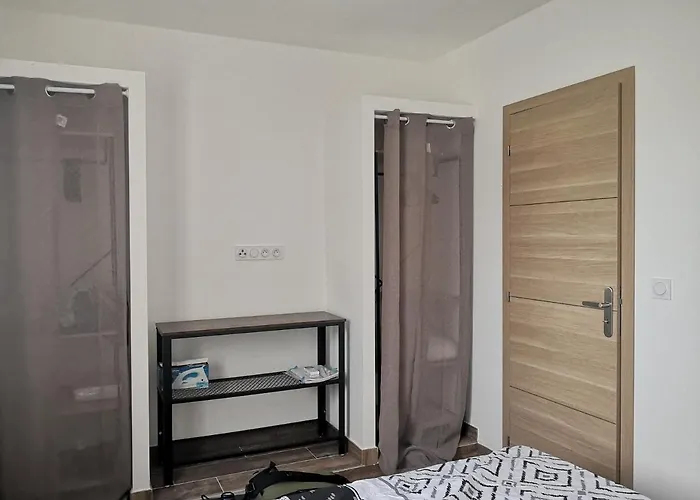 Апартаменты Bas De Maison