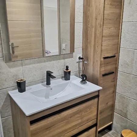 Bas De Maison Lägenhet