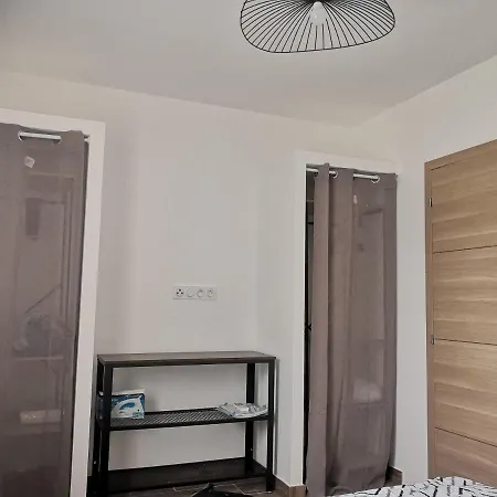 Bas De Maison דירה *