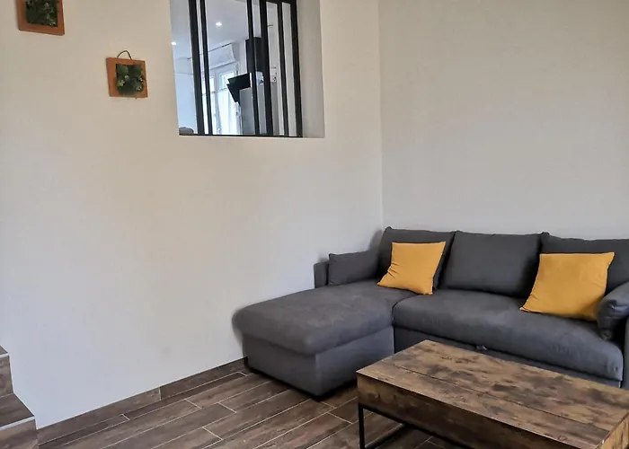 Bas De Maison Apartment *