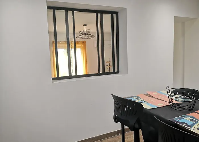 Bas De Maison Apartment *